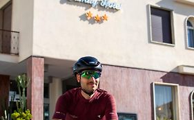 Raffy Family & Bike Hotel