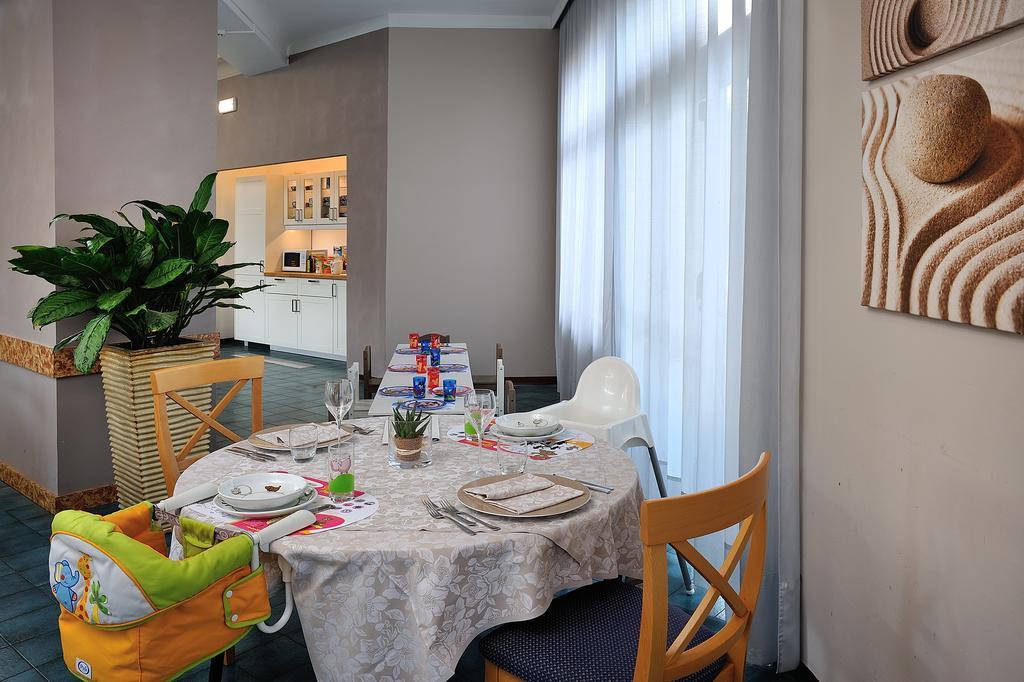 Raffy Family & Bike Hotel Diano Marina Esterno foto